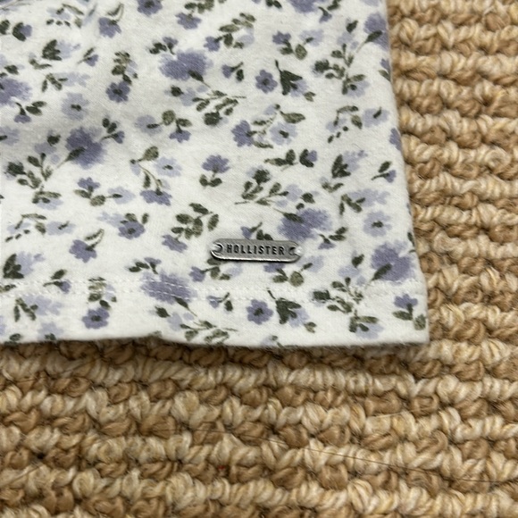 Floral Hollister Halter Top - Picture 3 of 3
